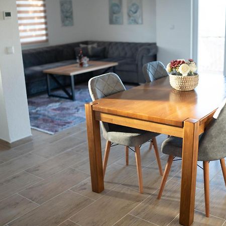 Apartmani Elegance Τούζλα Εξωτερικό φωτογραφία
