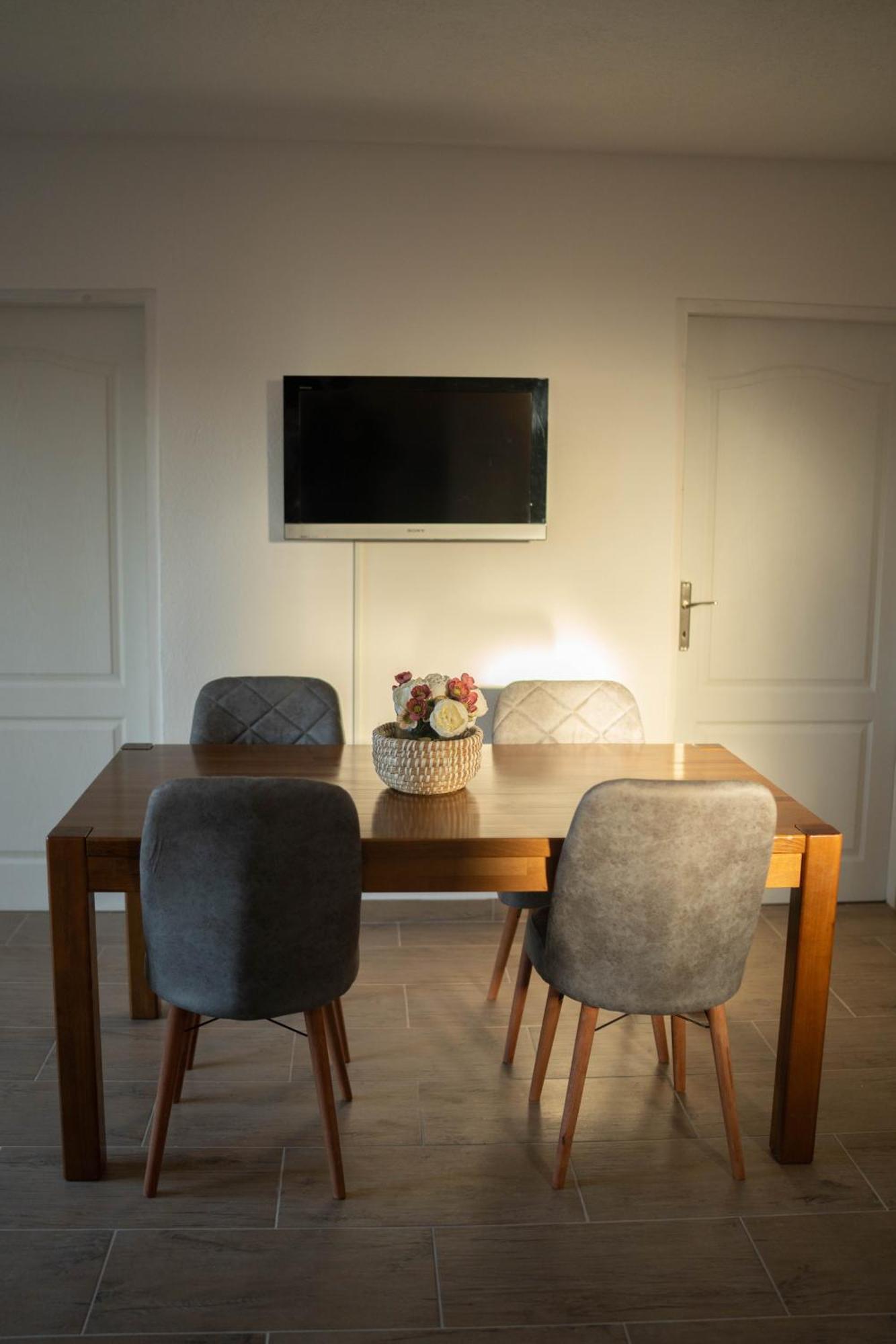 Apartmani Elegance Τούζλα Εξωτερικό φωτογραφία